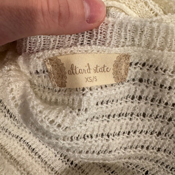 Altar’d state sweater XS/S - Picture 2 of 2